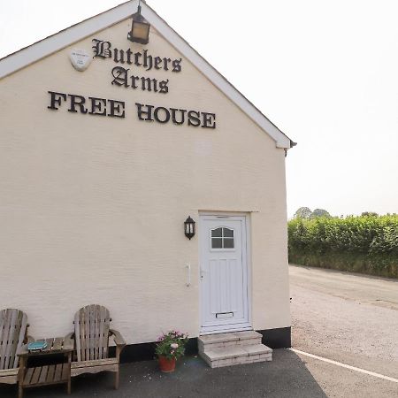 Butchers Arms Cottage Nercwys 外观 照片